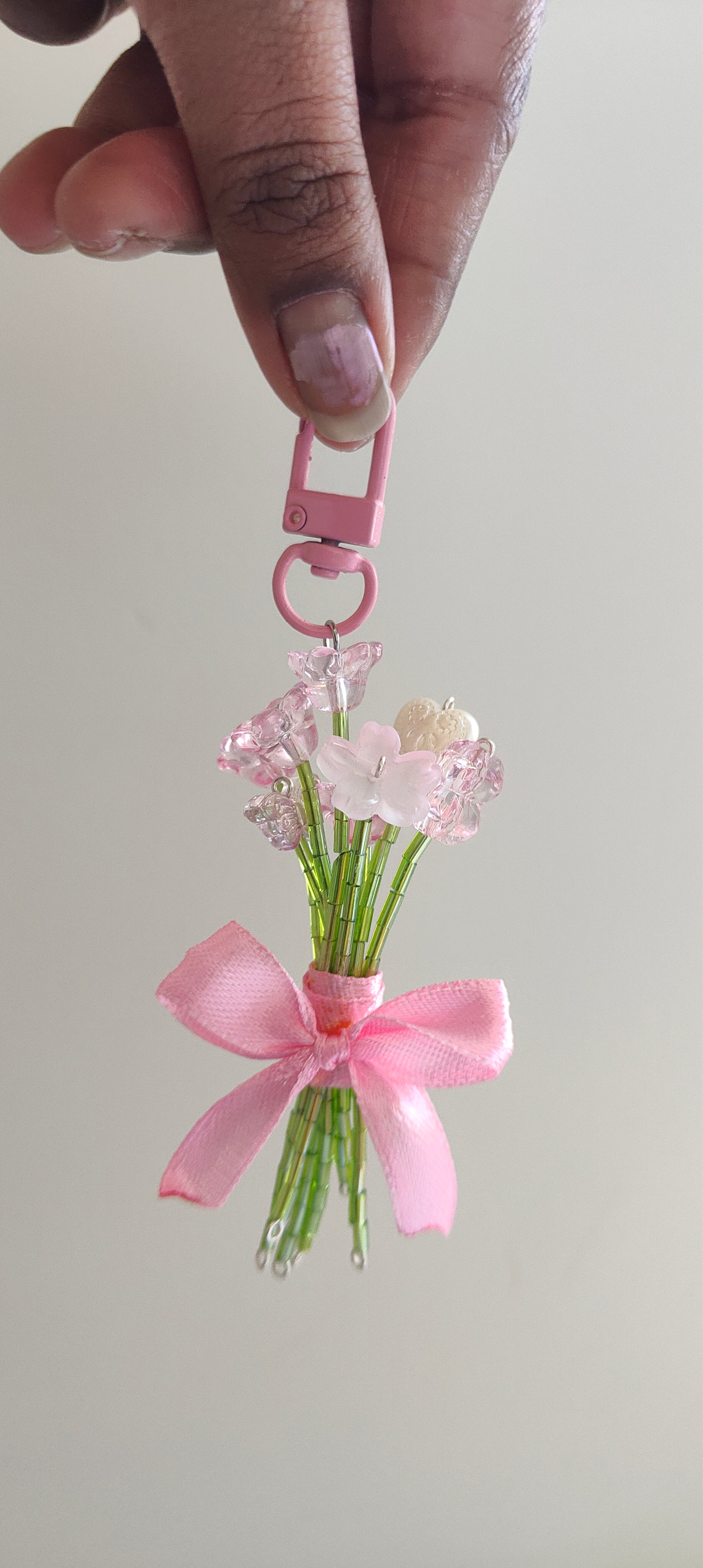 Bouquet Bagcharm 2.0 💐 (Random colors)