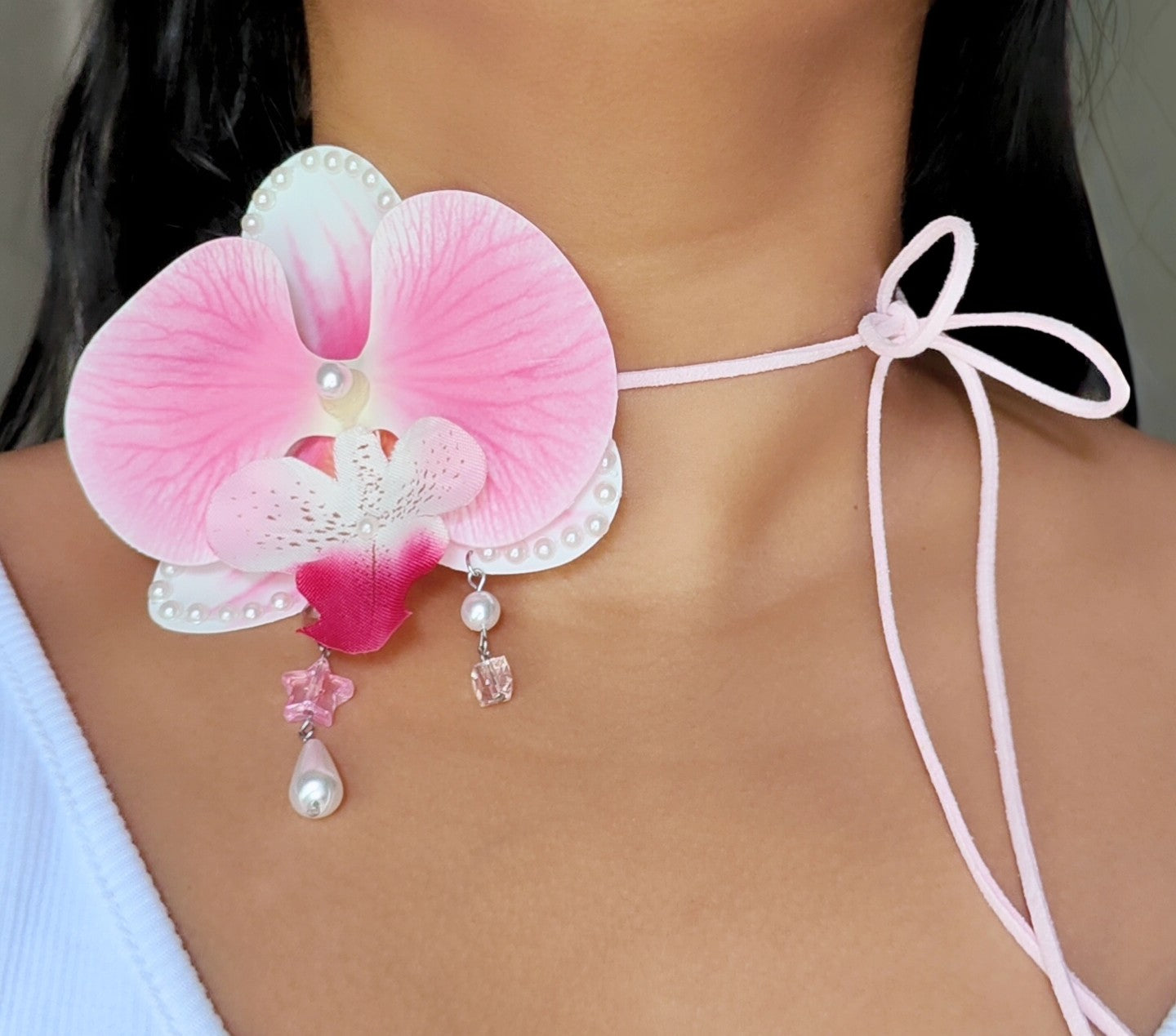 Pearly Orchid choker 🌸 (very trending🔥)
