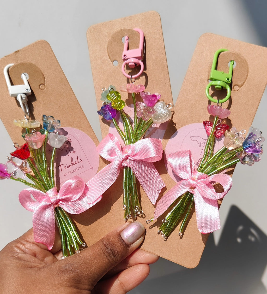 Bouquet Bagcharm 2.0 💐 (Random colors)